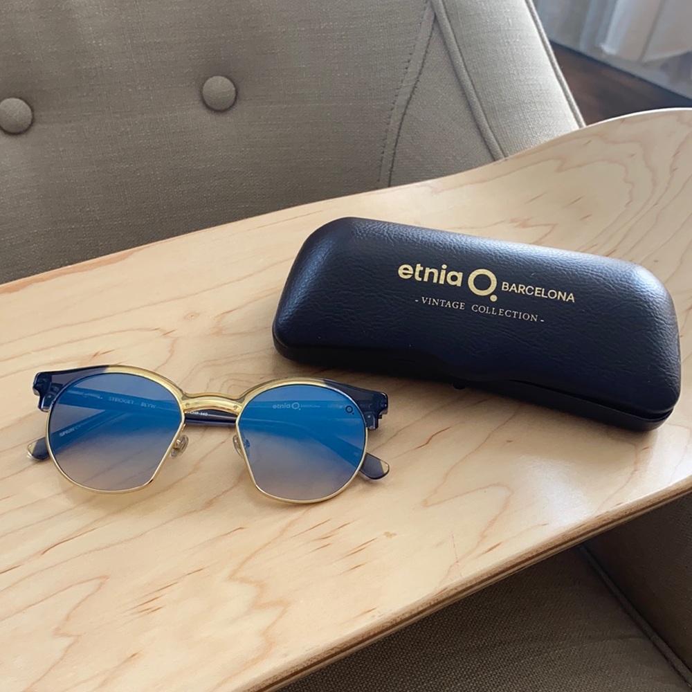Vintage Collection Etnia Sunglasses